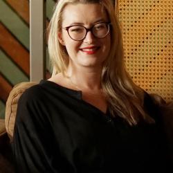 Cathy Simons