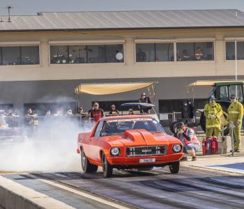 Sunday-8|Thomas Warr who won the Red CentreNATS Champion award in honour of Nigel Warr. Nigel Warr is Thomas' father|Open Class Burnouts (2)